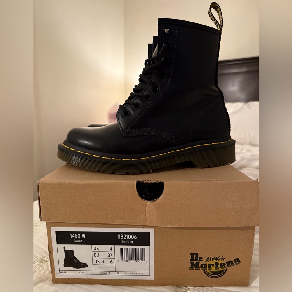 Dr. Martens 1460 Black Smooth Leather Boots